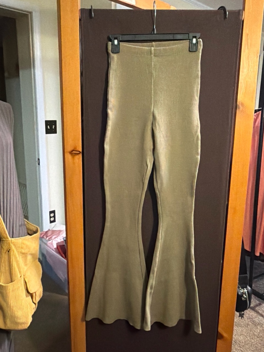 UO Out From Under High Rise Flare Ribbed Leggings Medium